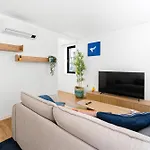 Sunny & Stylish 2br Flat - Brand New In 아파트 *