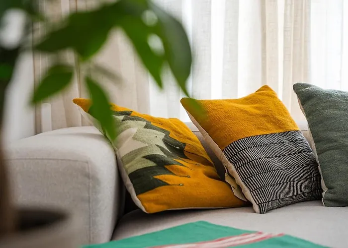 Sunny & Stylish 2Br Flat - Brand New In Porto Apartman Porto