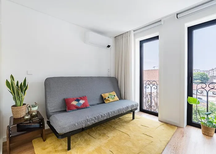 Sunny & Stylish 2Br Flat - Brand New In Porto Apartman *