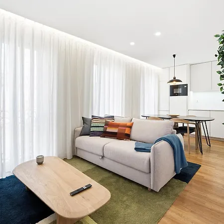Apartmán Sunny & Stylish 2br Flat - Brand New In *
