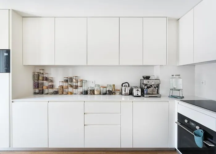 Lägenhet Sunny & Stylish 2Br Flat - Brand New In Porto *