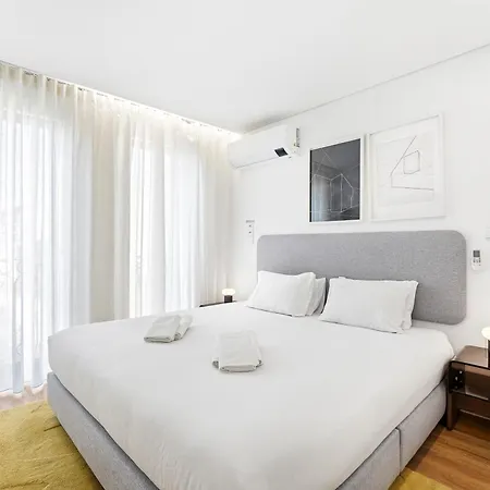 Lejlighed Sunny & Stylish 2br Flat - Brand New In