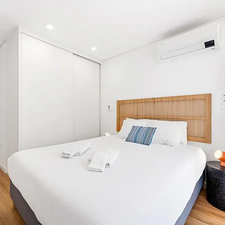 Апартаменты Sunny & Stylish 2br Flat - Brand New In *